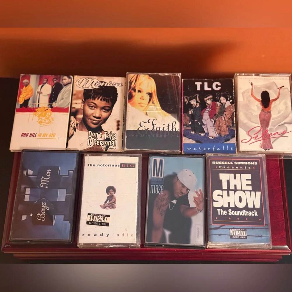 Iconic Cassette Tape Collection from the 90s - Picture 3 of 3